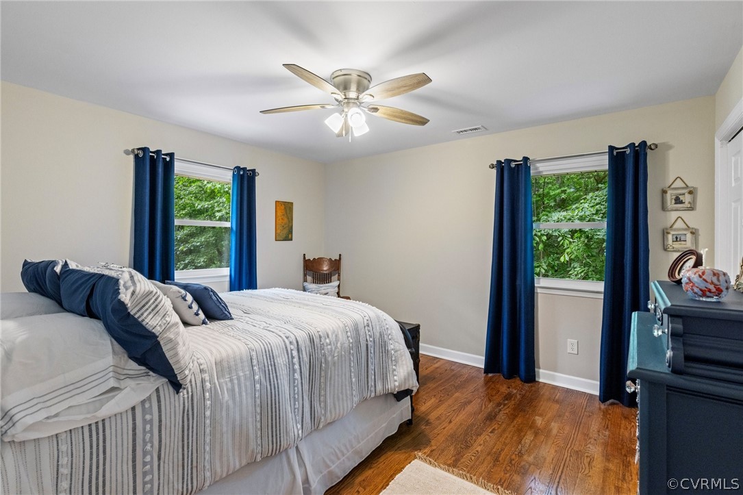 6286 McClellan Road Mechanicsville, VA 23111 - Photo 15 of 29 a bedroom with a bed and a window