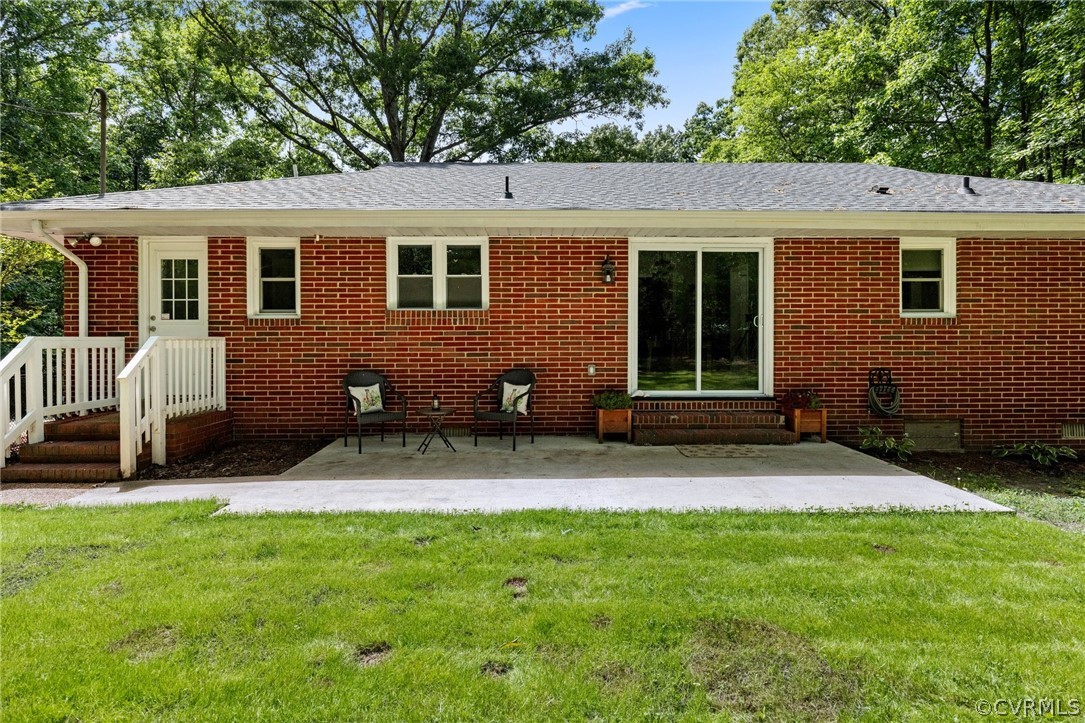 6286 McClellan Road Mechanicsville, VA 23111 - Photo 27 of 29 a view of outdoor space yard and porch