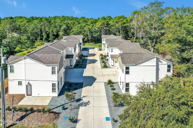$1,075,000 | 2866 Worth Drive, Wilmington, NC 28412