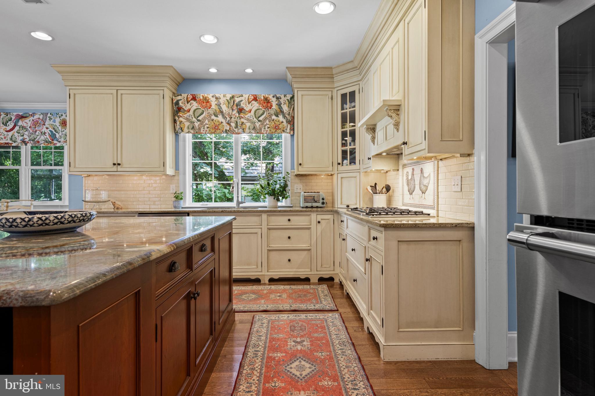 225 Sugartown Road Devon, PA 19333 - Photo 21 of 74 Chef's kitchen