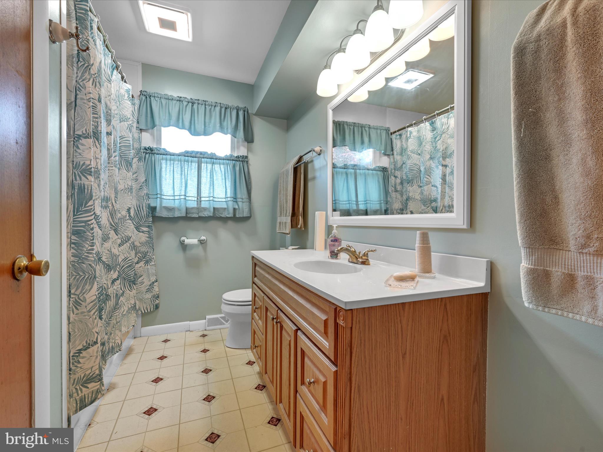 5800 Yorkana Road York, PA 17406 - Photo 18 of 30 Bathroom