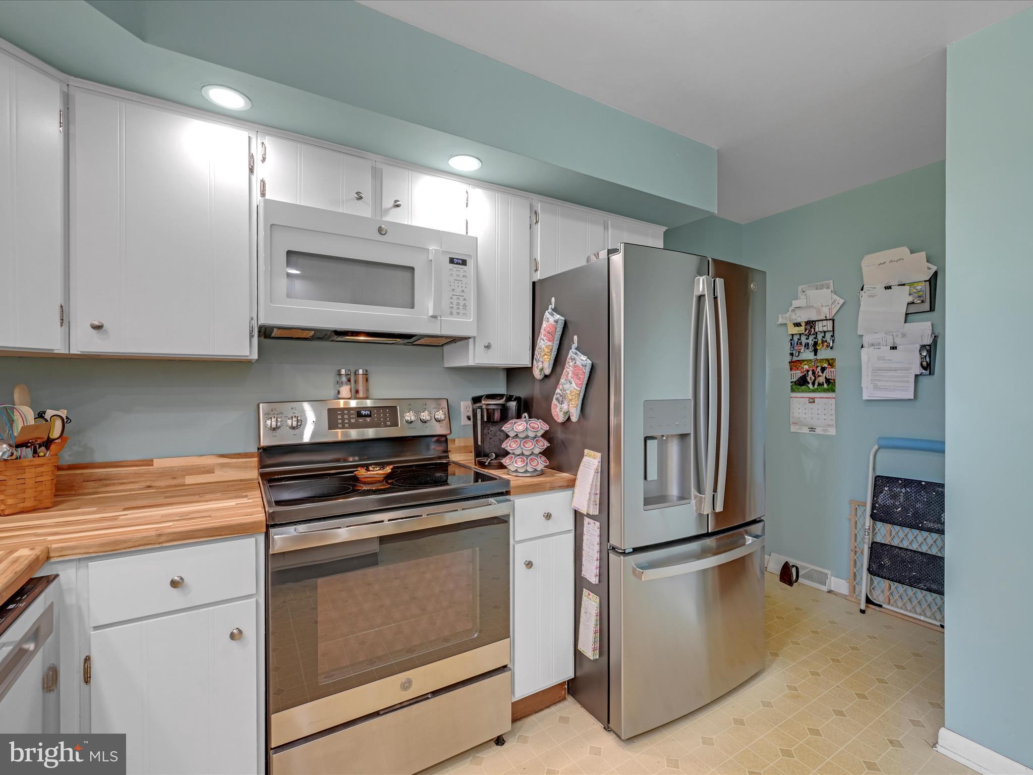 5800 Yorkana Road York, PA 17406 - Photo 9 of 30 Kitchen