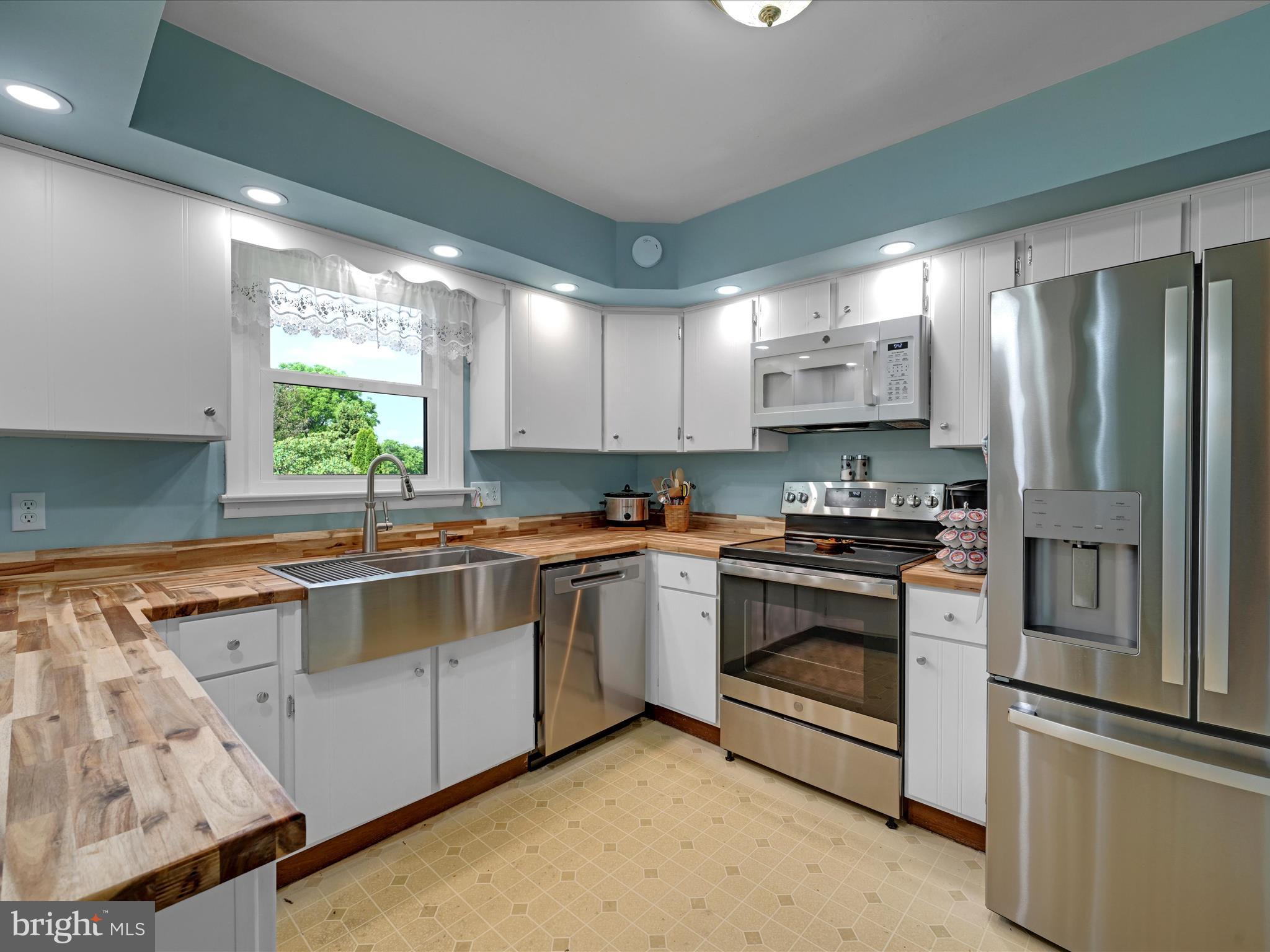 5800 Yorkana Road York, PA 17406 - Photo 10 of 30 Kitchen