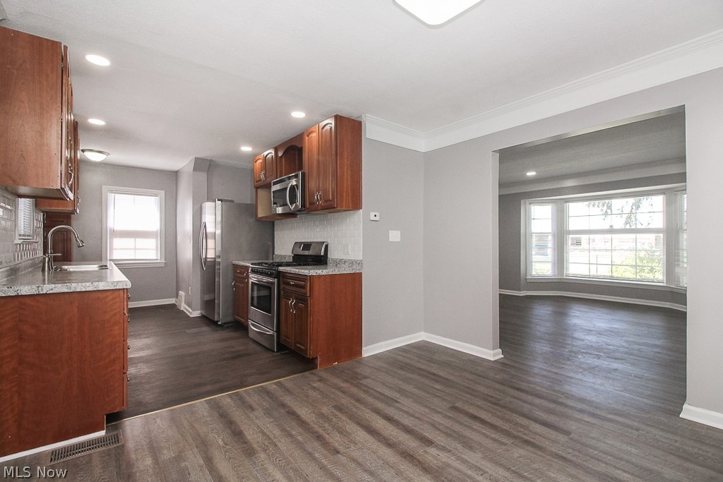 2123 Goodnor Road Cleveland Heights, OH 44118 - Photo 9 of 35