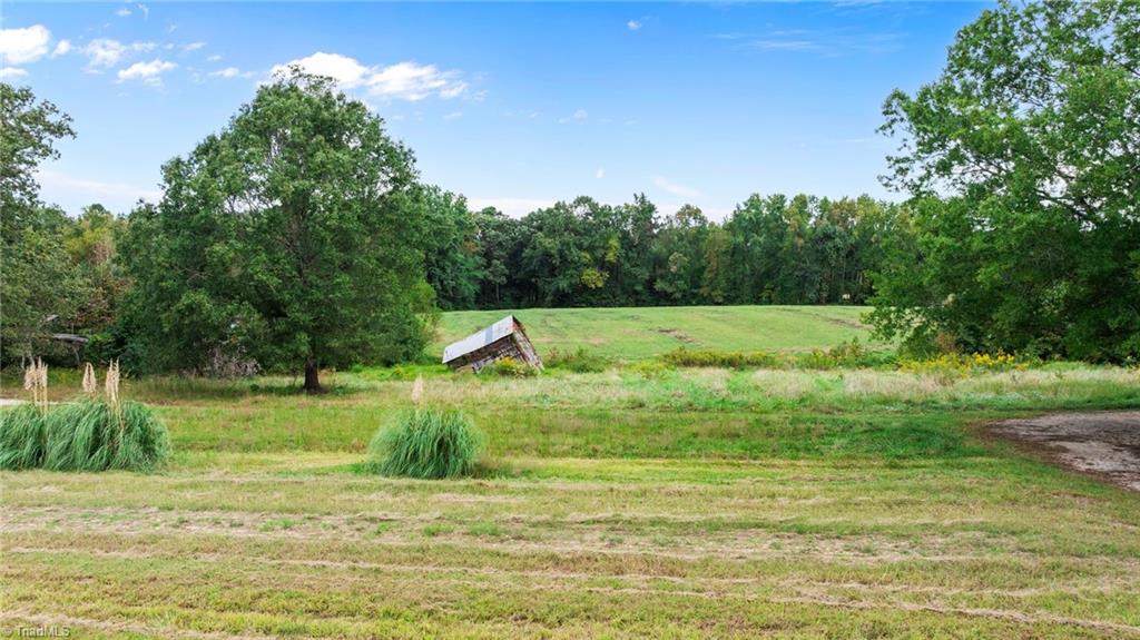 4634 South Holden Road Greensboro, NC 27406 - Photo 3 of 8