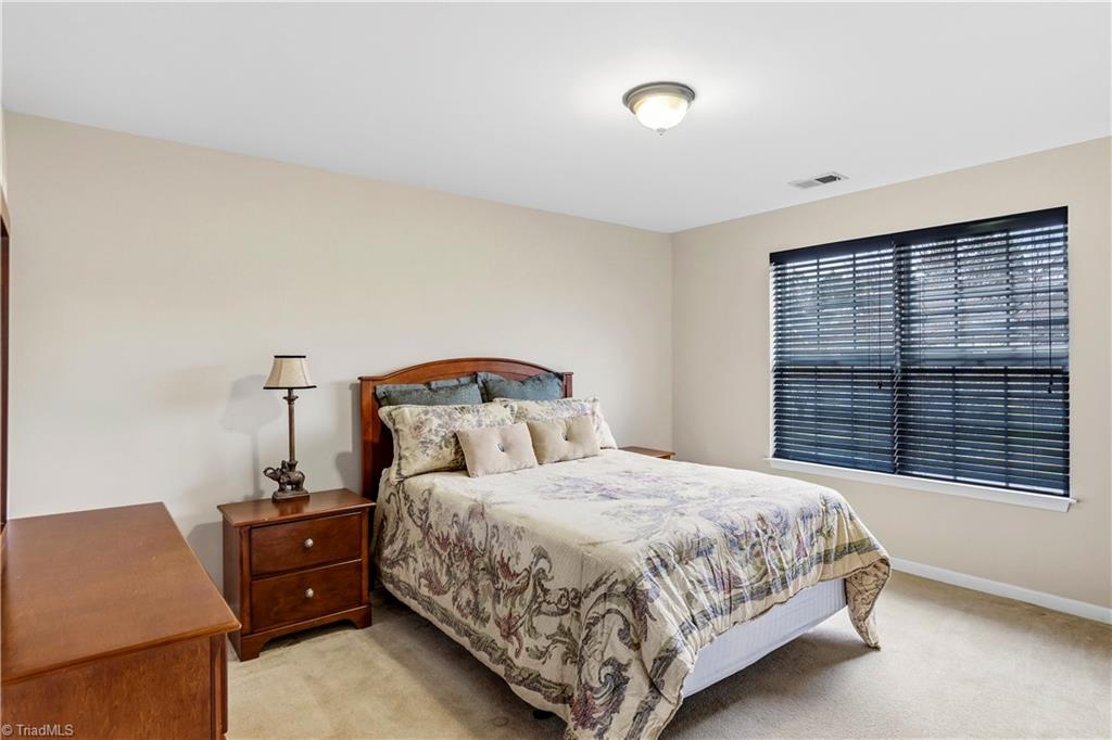 3025 Sycamore Point Trail High Point, NC 27265 - Photo 27 of 40