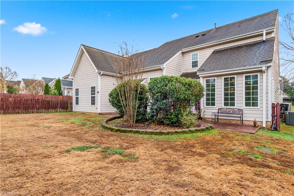 3025 Sycamore Point Trail High Point, NC 27265 - Photo 34 of 40