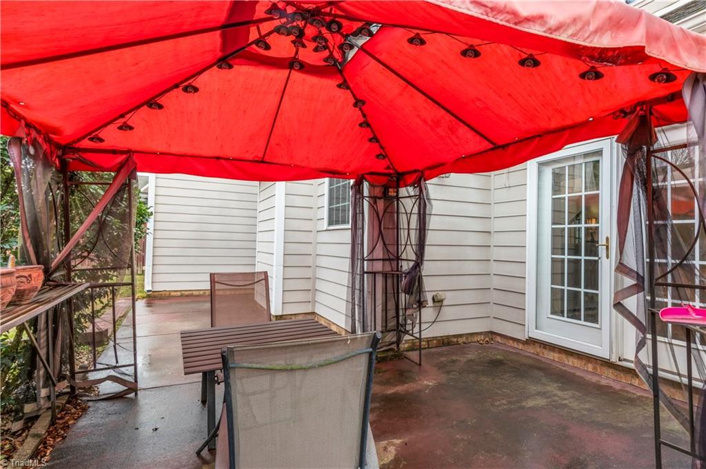 3025 Sycamore Point Trail High Point, NC 27265 - Photo 36 of 40