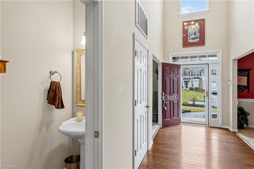 3025 Sycamore Point Trail High Point, NC 27265 - Photo 5 of 40