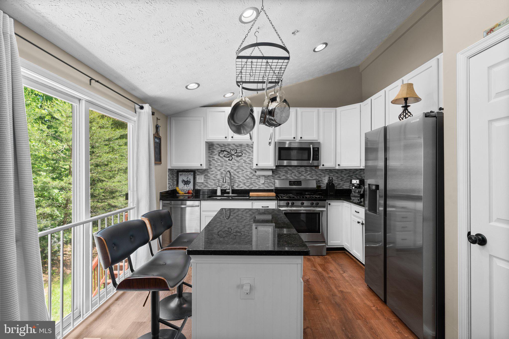 2987 Raking Leaf Drive Abingdon, MD 21009 - Photo 9 of 29 SS Appliances & Granite Countertops