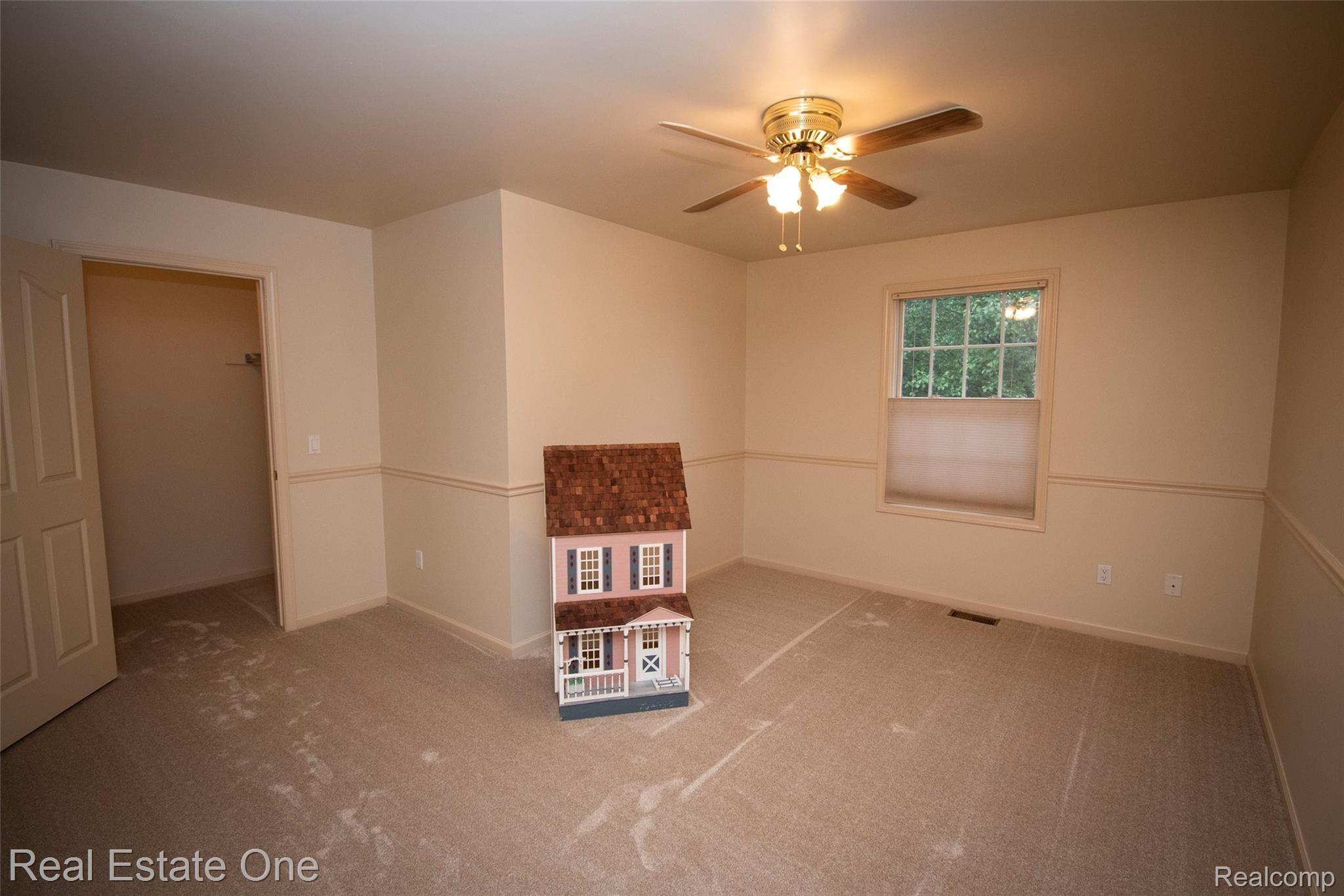 1906 Watson Circle Rochester, MI 48306 - Photo 22 of 37 CKR_1906Watson_6118.jpg