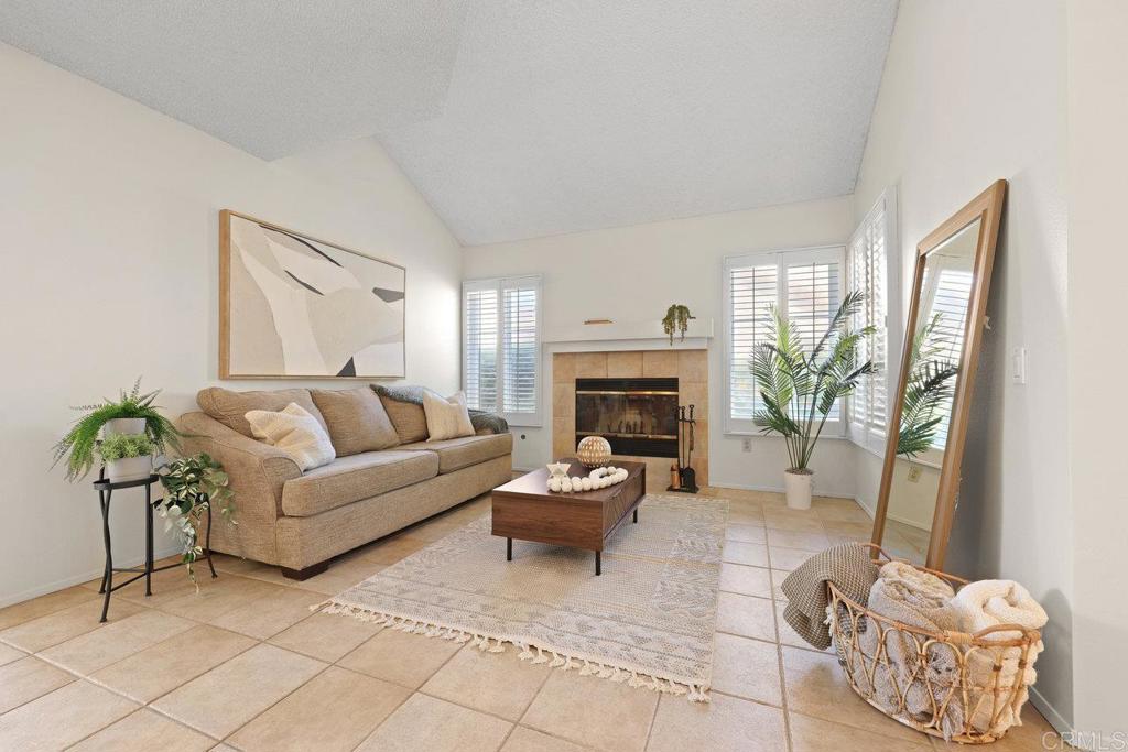 740 Edgewater Drive, Unit D Chula Vista, CA 91913 - Photo 2 of 58