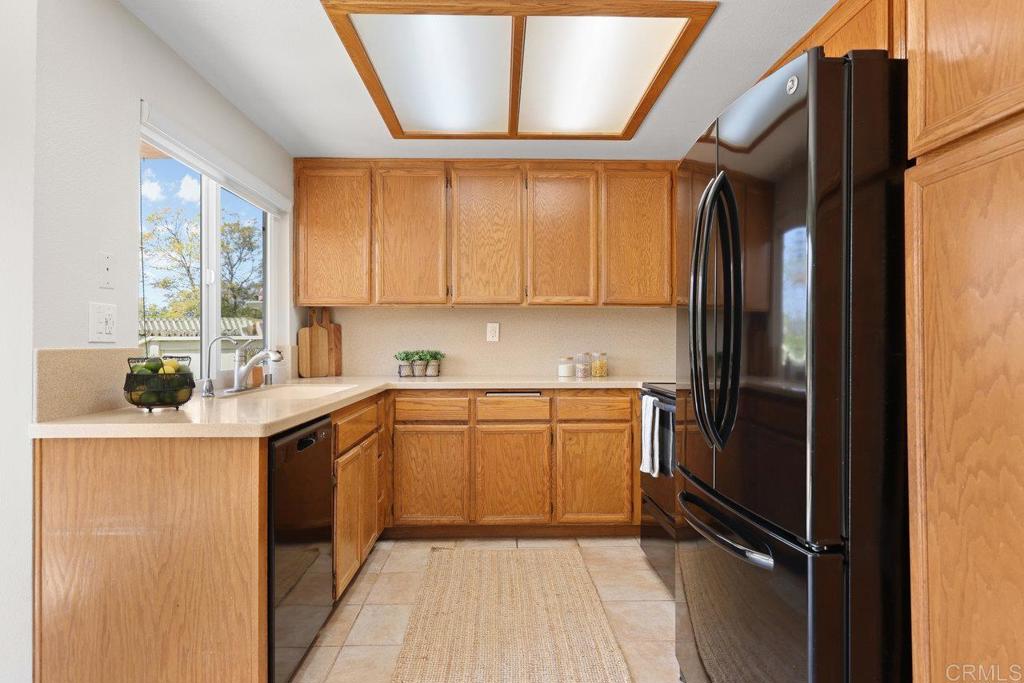 740 Edgewater Drive, Unit D Chula Vista, CA 91913 - Photo 8 of 58