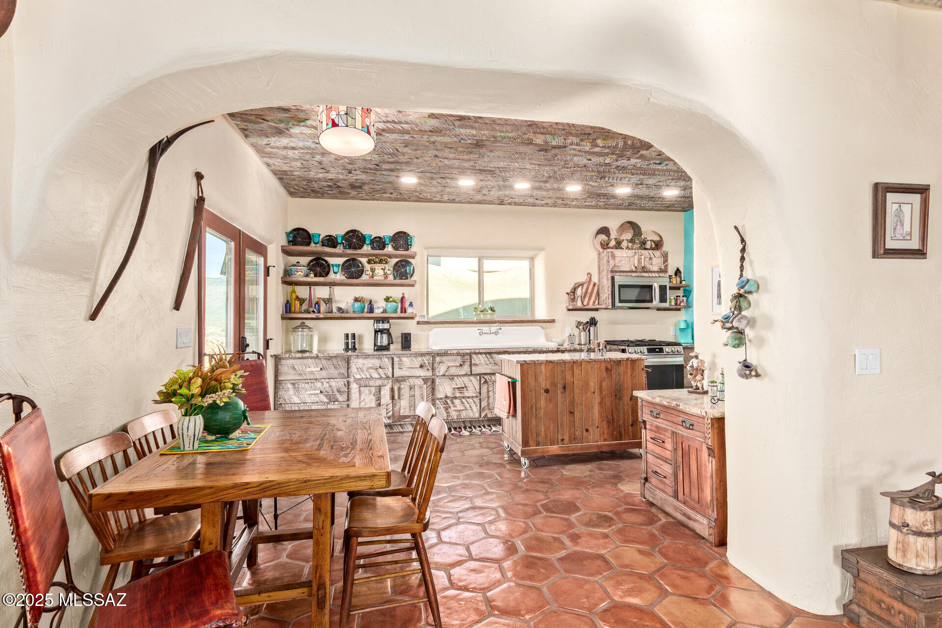 8491 South Pistol Hill Road Vail, AZ 85641 - Photo 18 of 50 Dining area looking into kitchen