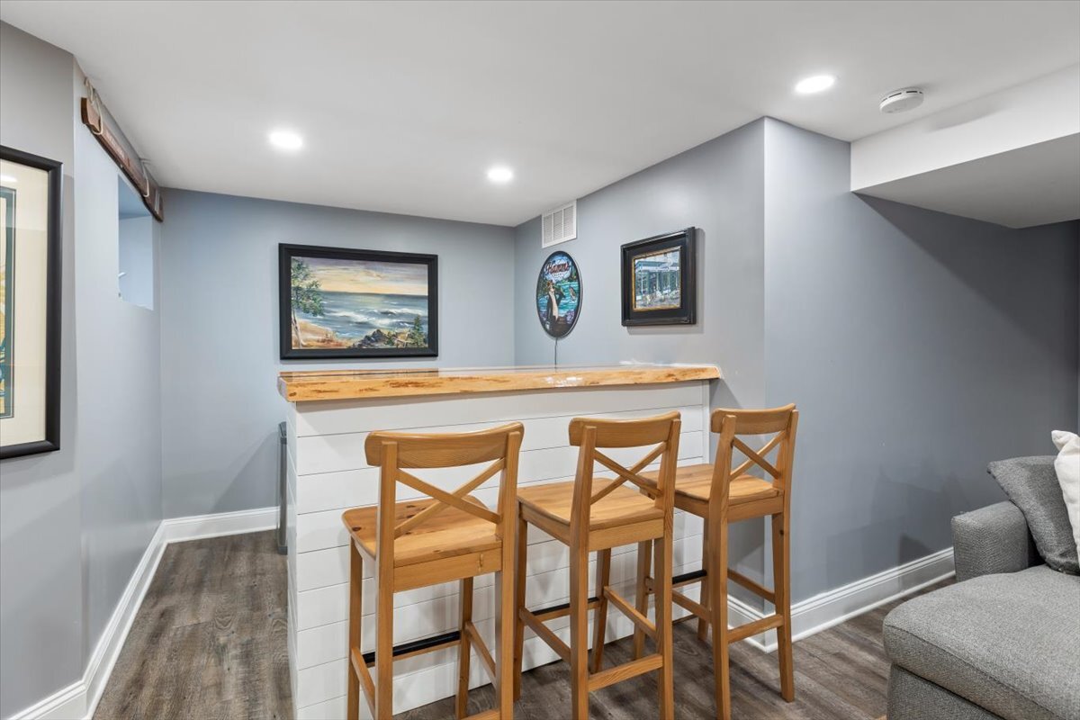 131 Joyce Place Park Ridge, IL 60068 - Photo 19 of 28