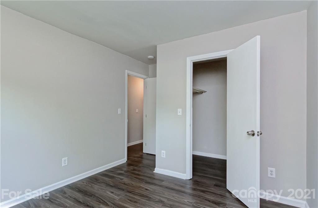 6109 Thermal Road Charlotte, NC 28211 - Photo 17 of 21 Gallery Image 17