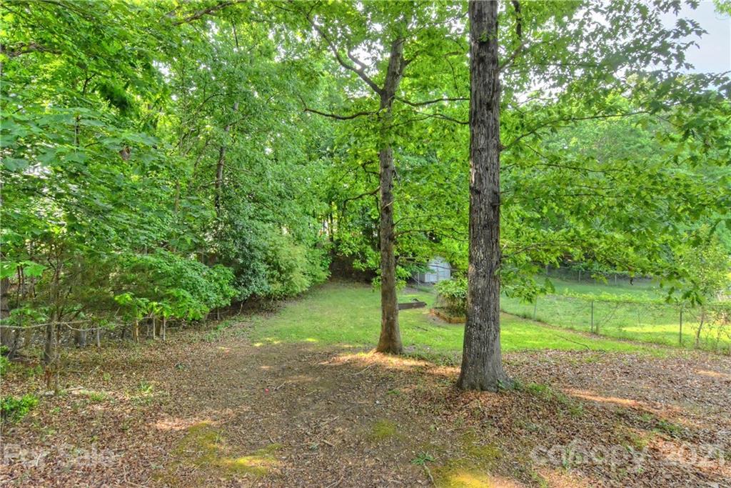 6109 Thermal Road Charlotte, NC 28211 - Photo 20 of 21 Gallery Image 20
