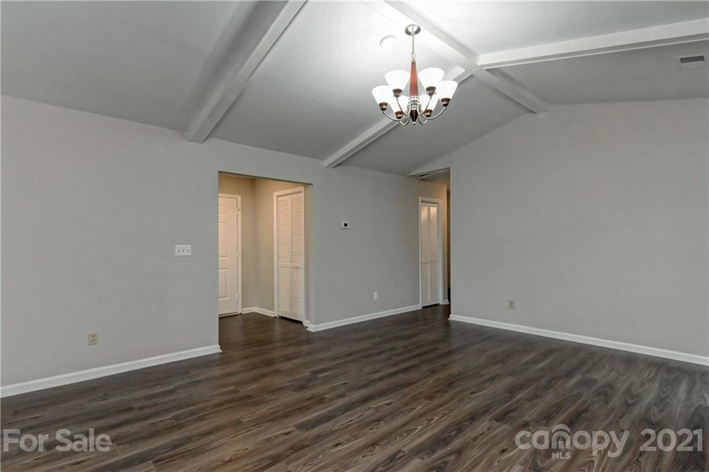 6109 Thermal Road Charlotte, NC 28211 - Photo 5 of 21 Gallery Image 5
