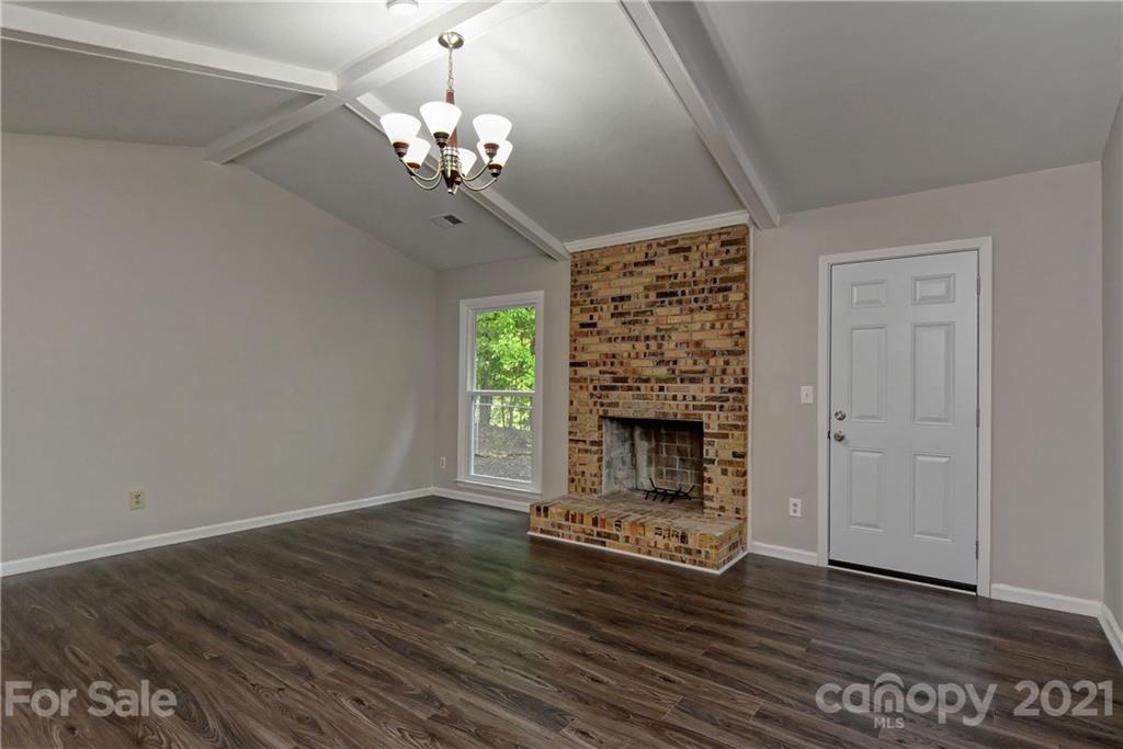 6109 Thermal Road Charlotte, NC 28211 - Photo 6 of 21 Gallery Image 6