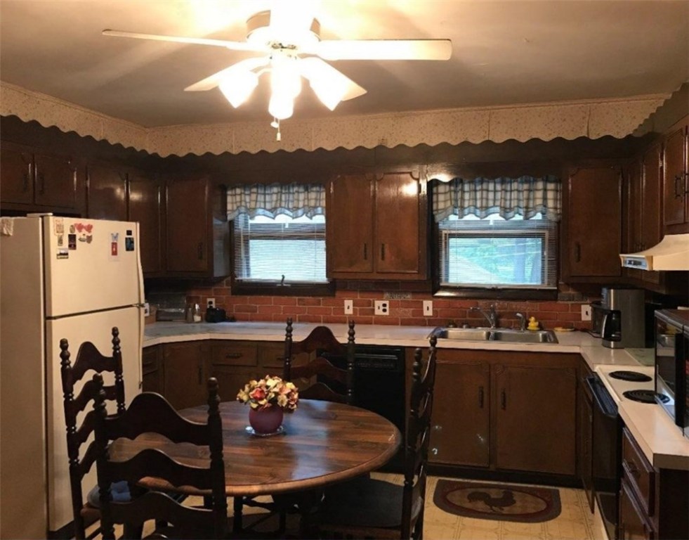 244 Lincoln Street Woonsocket, RI 02895 - Photo 4 of 10 Gallery Image 4