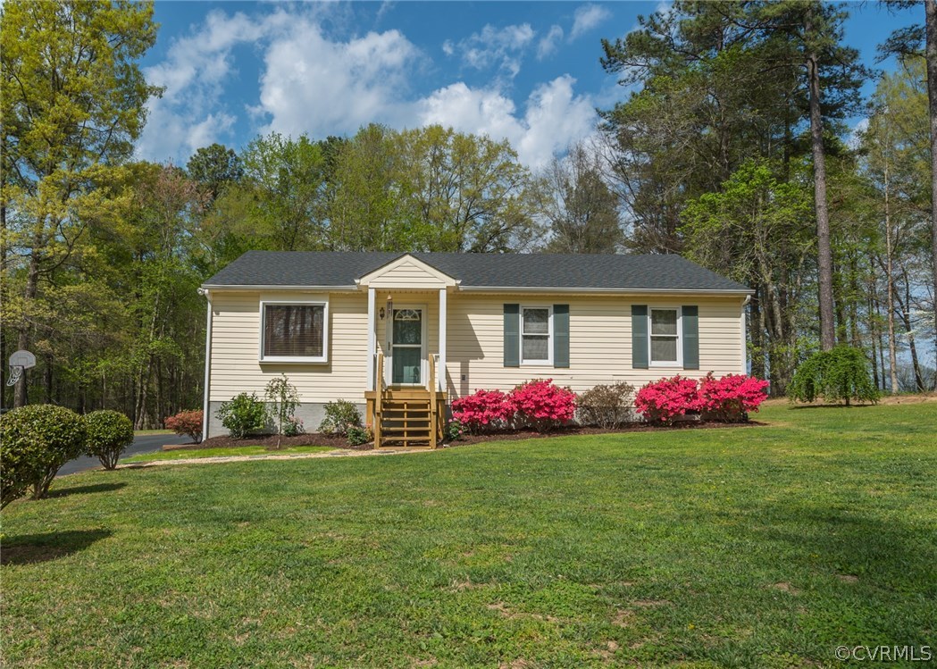 2592 Pilkington Road Powhatan, VA 23139 - Photo 4 of 22 Gallery Image 4