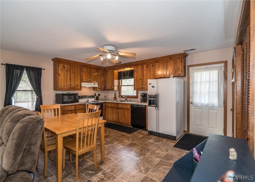 2592 Pilkington Road Powhatan, VA 23139 - Photo 6 of 22 Gallery Image 6