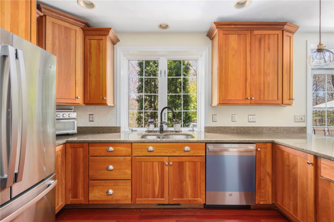 283 Castle Rocks Road Warwick, RI 02886 - Photo 15 of 48 Gallery Image 15