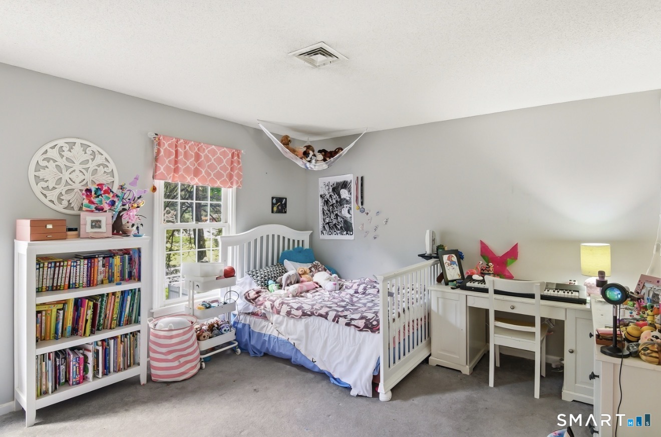 941 Nut Plains Road Guilford, CT 06437 - Photo 22 of 40
