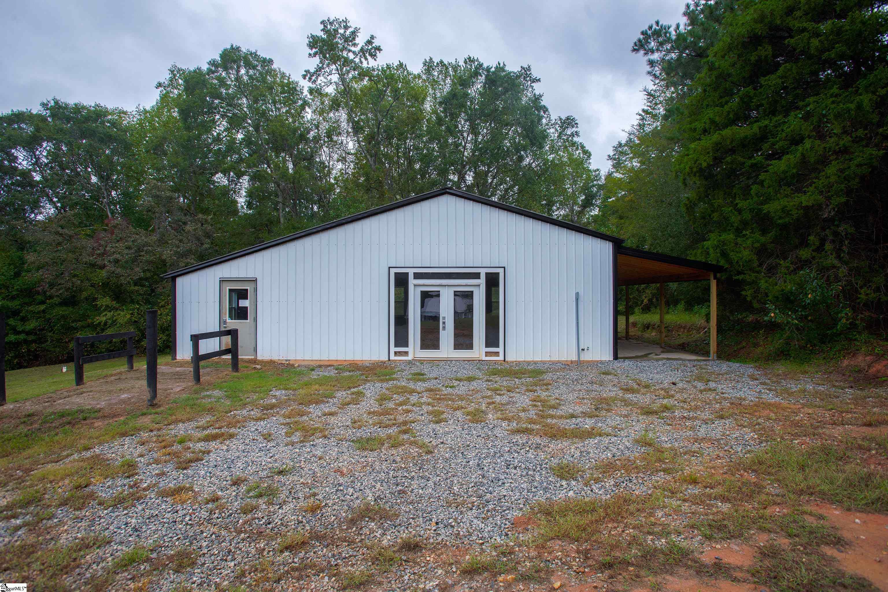 492 Edgewater Road Woodruff, SC 29388 - Photo 18 of 40