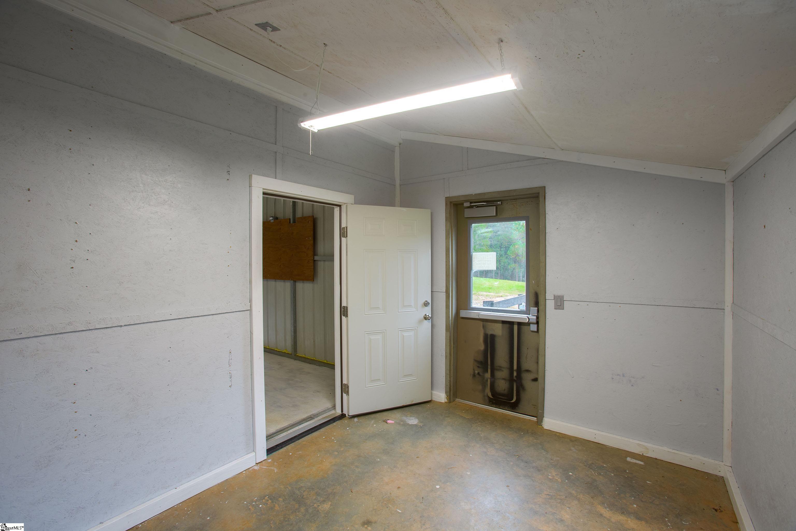 492 Edgewater Road Woodruff, SC 29388 - Photo 22 of 40