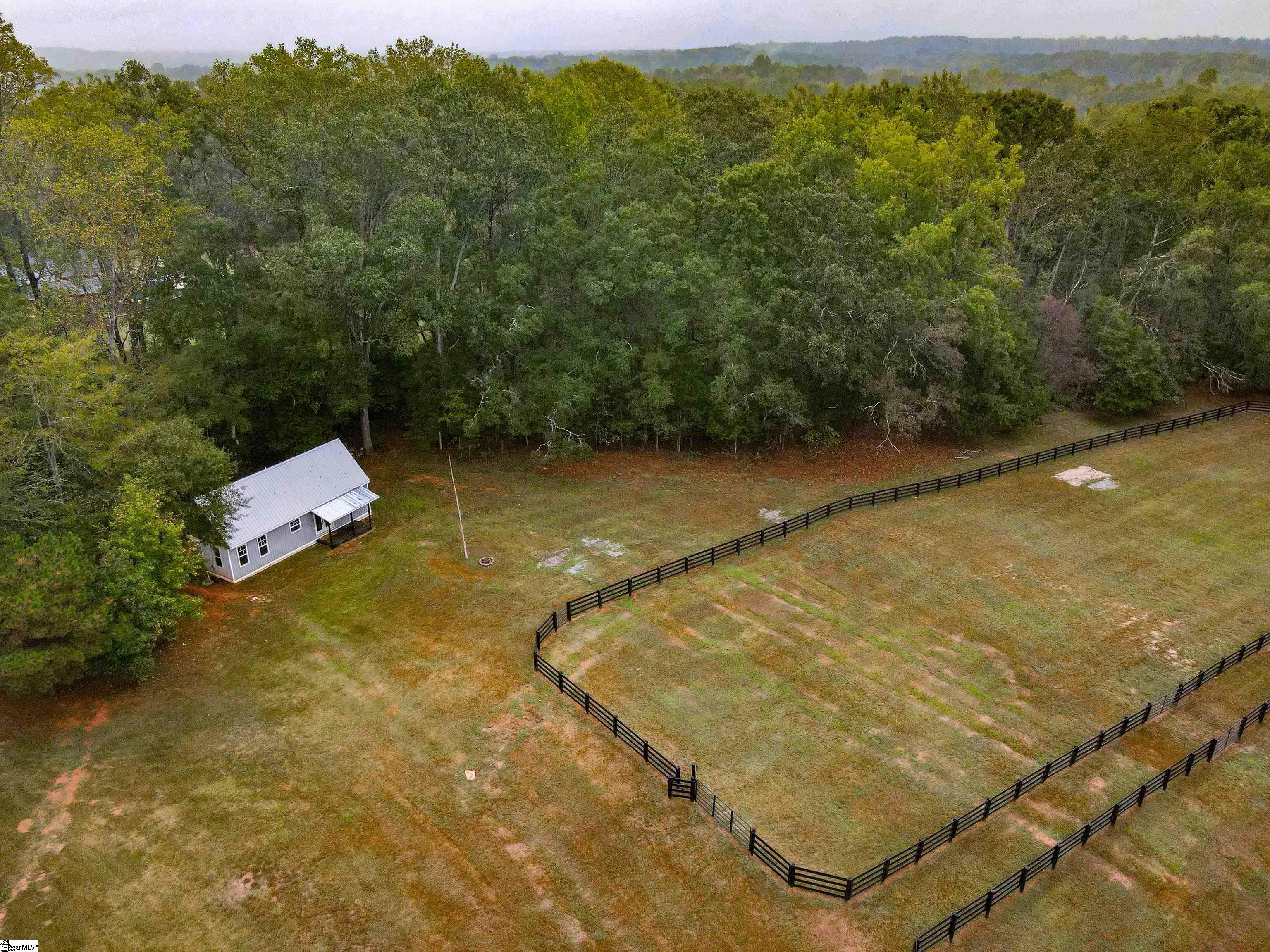 492 Edgewater Road Woodruff, SC 29388 - Photo 34 of 40