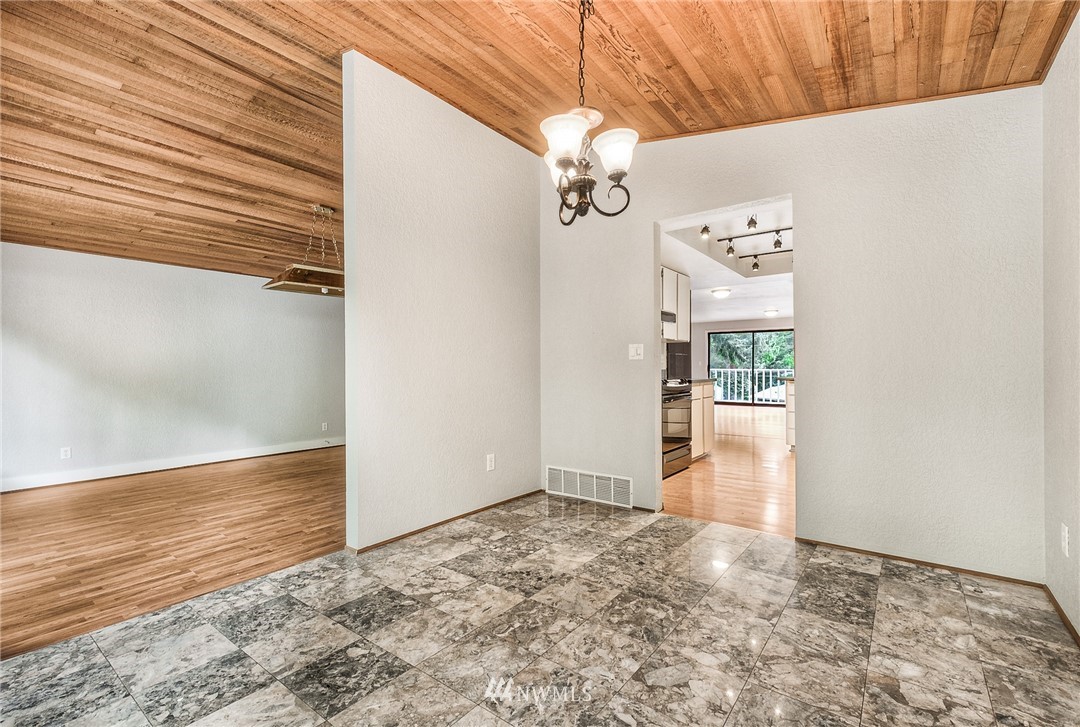 14503 178th Avenue Southeast Renton, WA 98059 - Photo 11 of 24