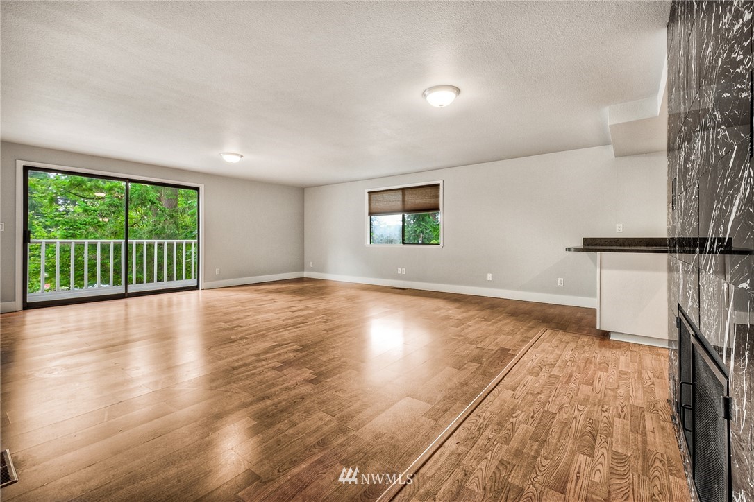 14503 178th Avenue Southeast Renton, WA 98059 - Photo 5 of 24