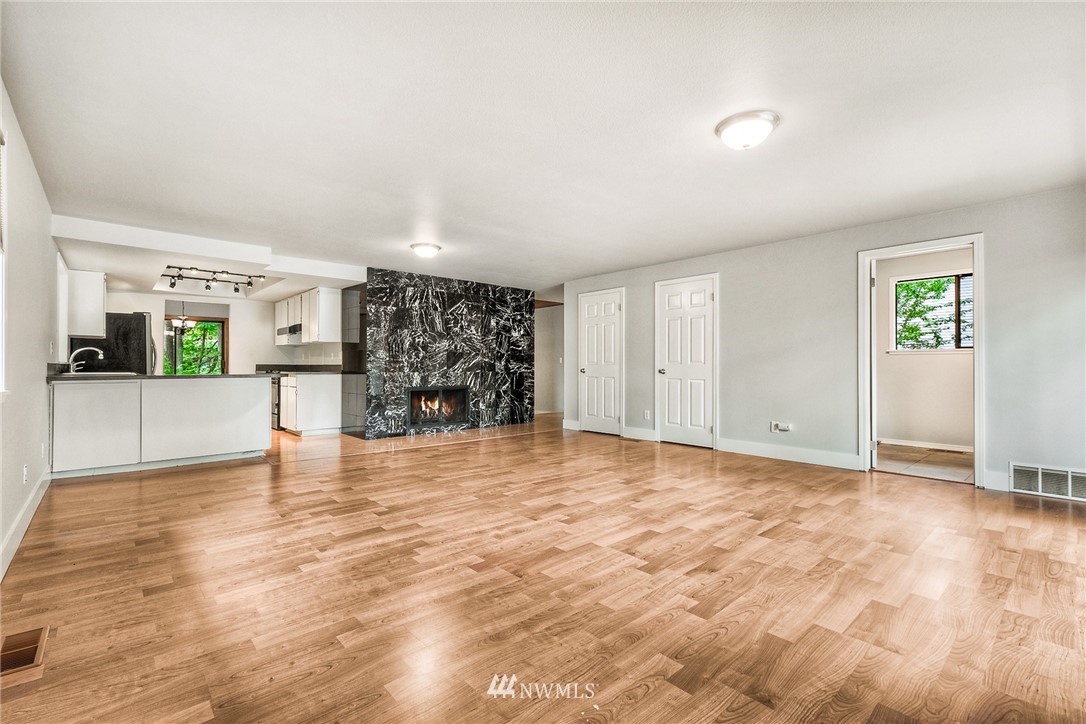 14503 178th Avenue Southeast Renton, WA 98059 - Photo 6 of 24