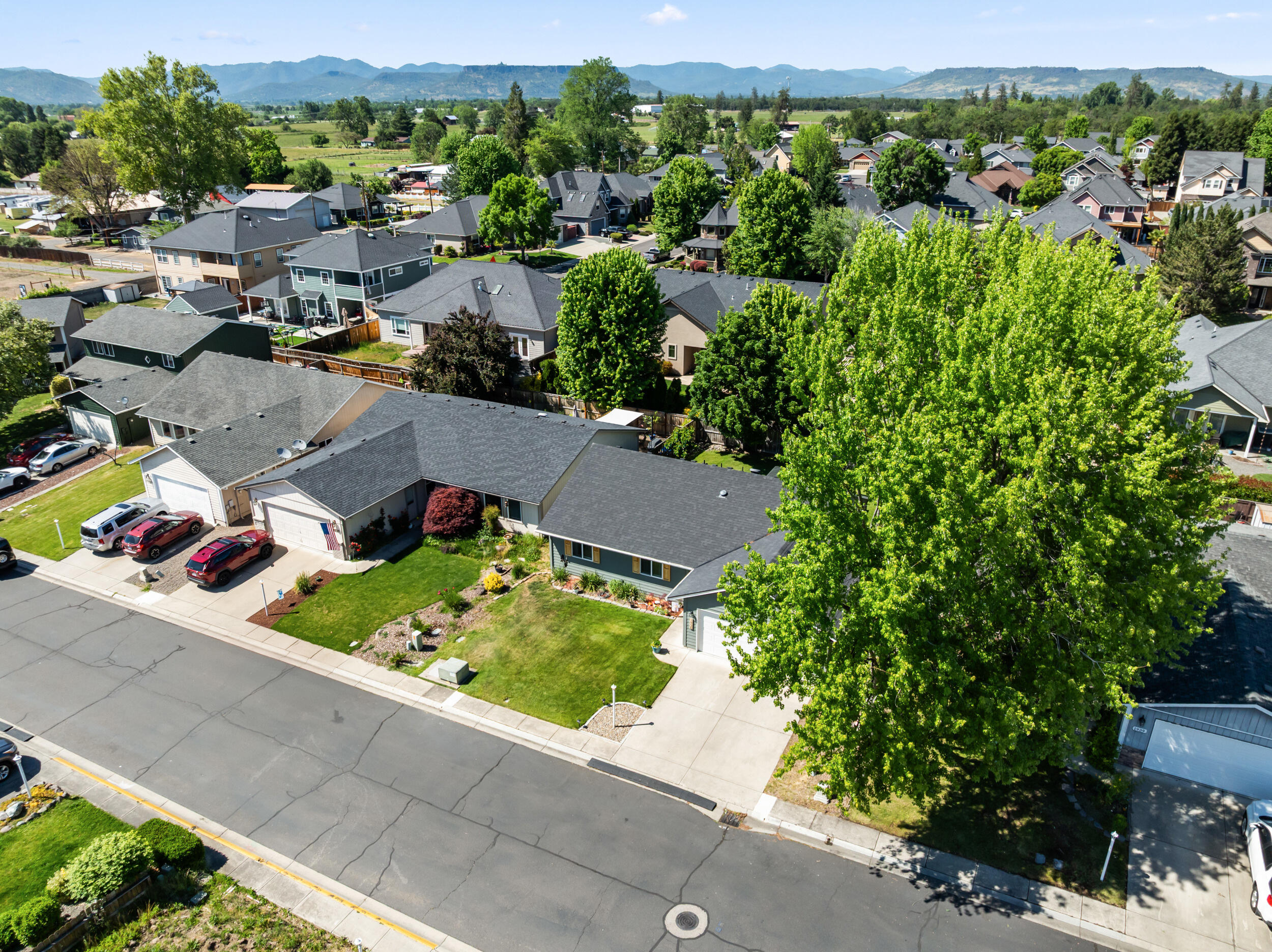 1935 Walnut Grove Lane Central Point, OR 97502 - Photo 32 of 46 32_1935-walnut-grove-ln-drone-05
