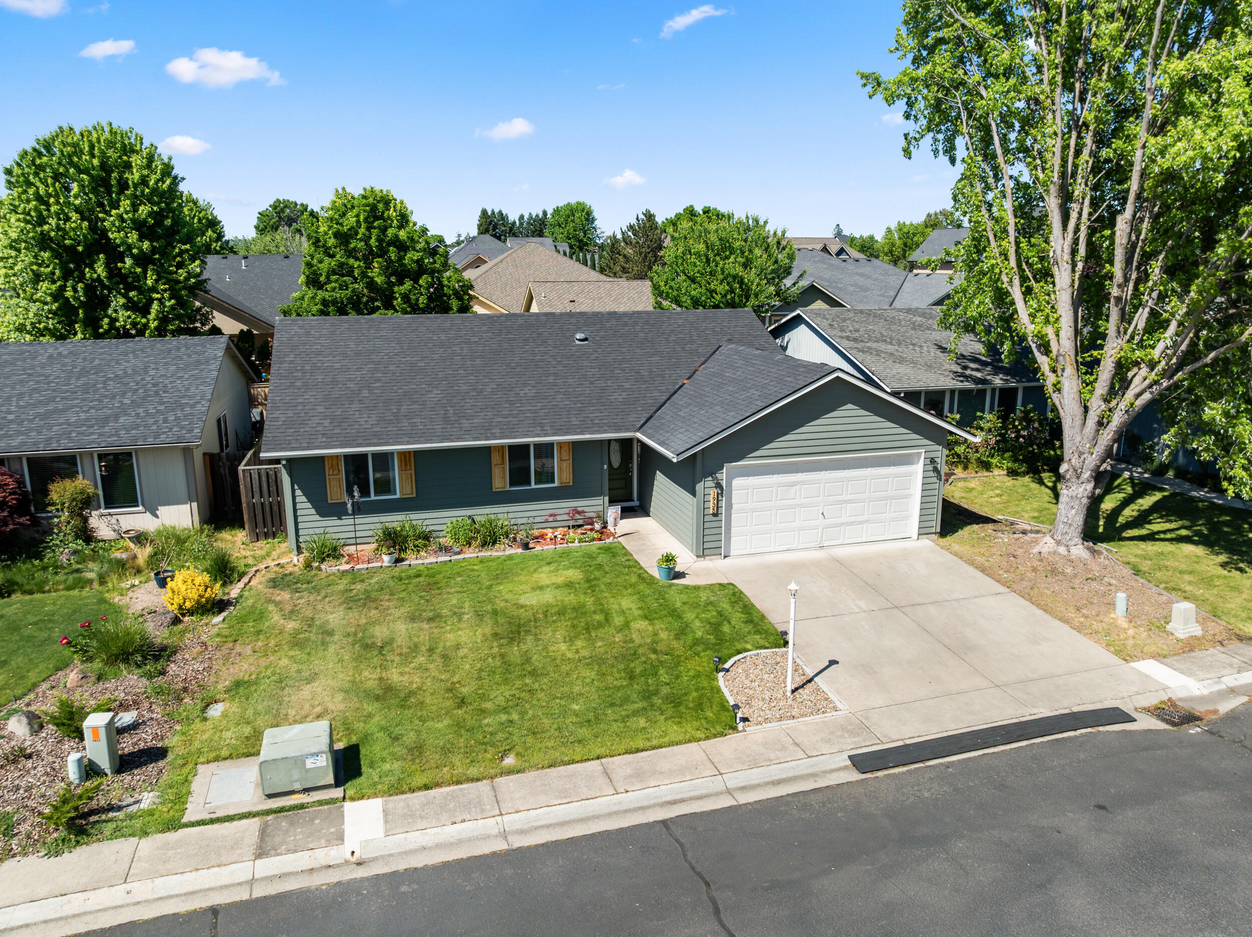 1935 Walnut Grove Lane Central Point, OR 97502 - Photo 35 of 46 35_1935-walnut-grove-ln-drone-08