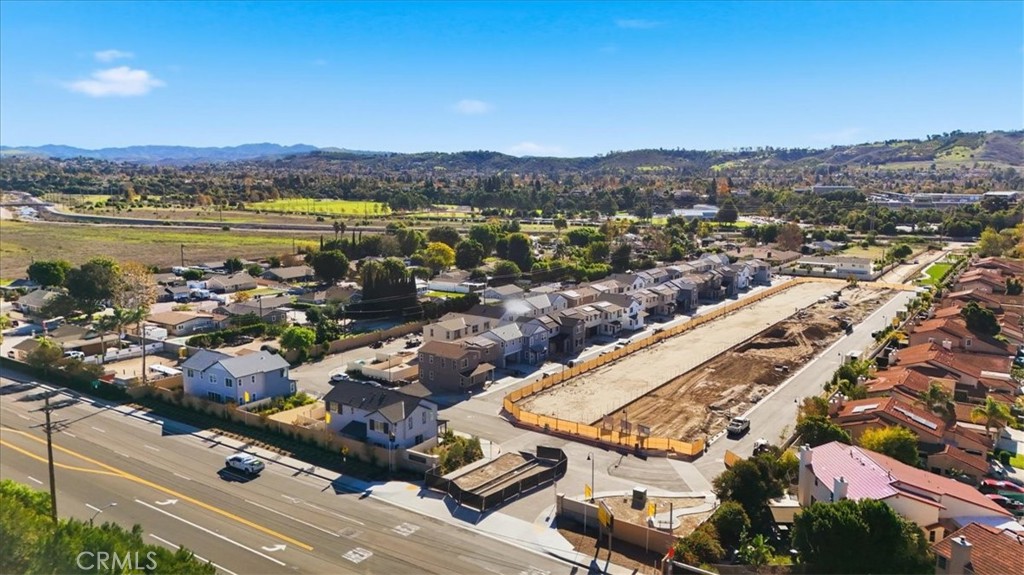 4841 East Beltramo Ranch Road Moorpark, CA 93021 - Photo 26 of 38 a city view with lake