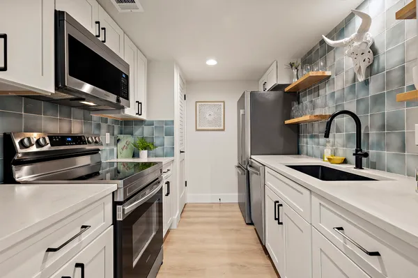 $2,600 | 1206 Hollow Creek Drive, Unit 3, Austin, TX 78704