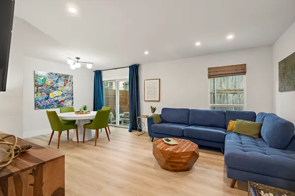 $2,600 | 1206 Hollow Creek Drive, Unit 3, Austin, TX 78704