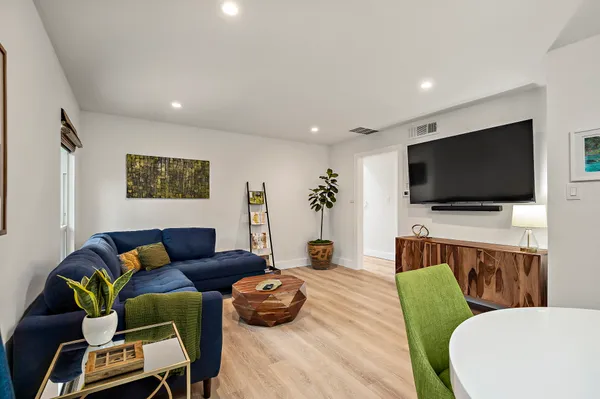 $2,600 | 1206 Hollow Creek Drive, Unit 3, Austin, TX 78704