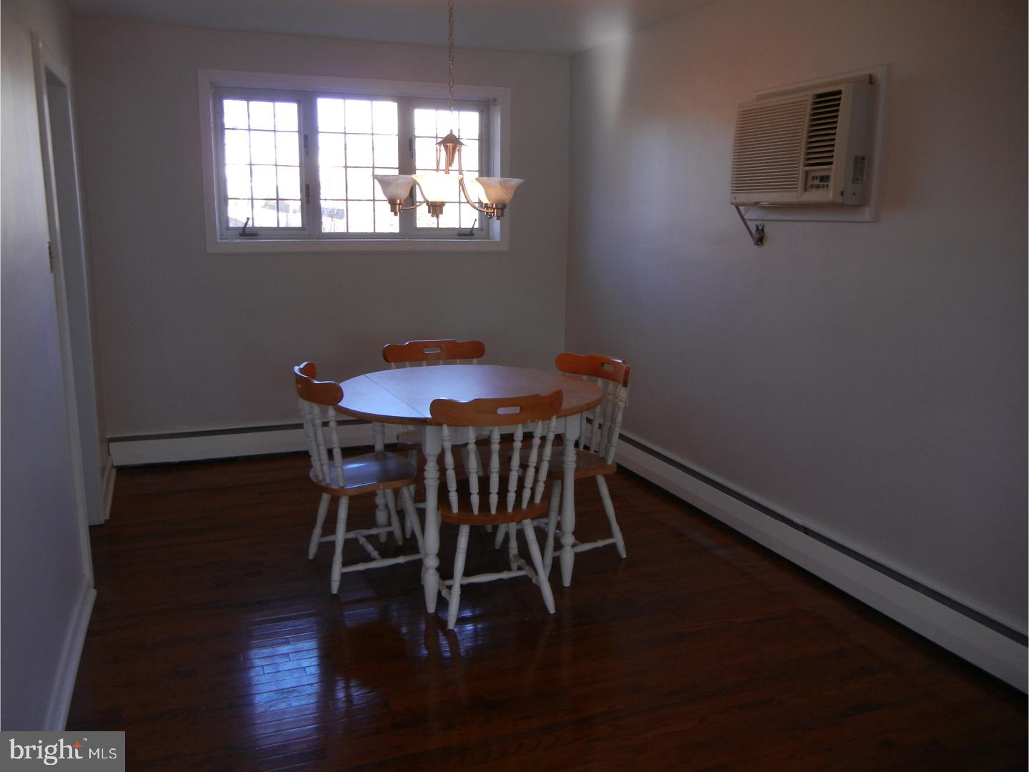 323 Parham Road Springfield, PA 19064 - Photo 3 of 19