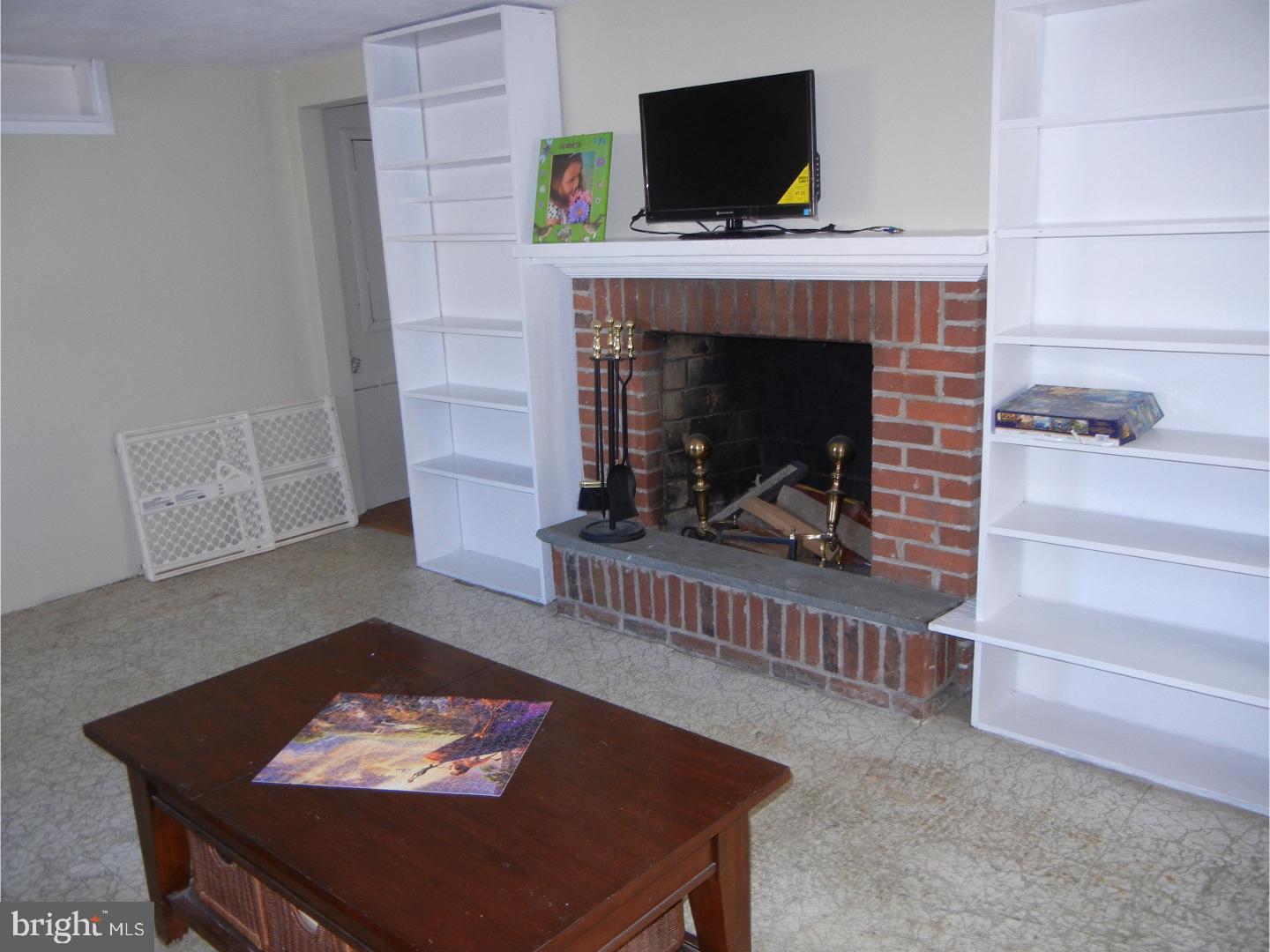 323 Parham Road Springfield, PA 19064 - Photo 8 of 19