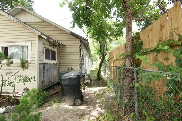 $215,000 | 1265 Morris Street, Houston, TX 77009