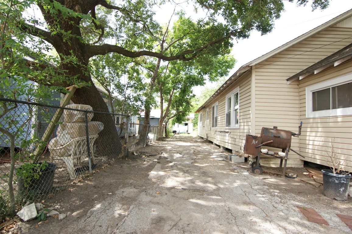 1265 Morris Street Houston, TX 77009 - Photo 16 of 21