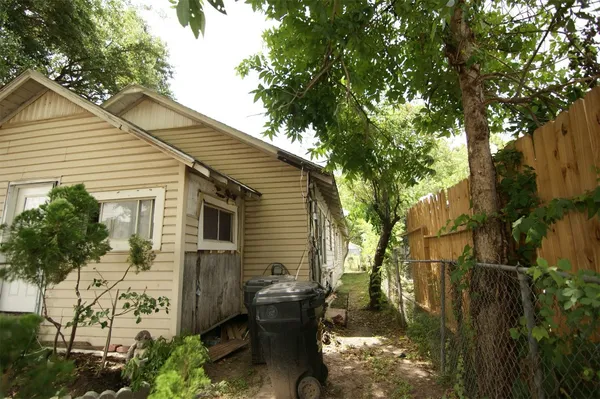 $215,000 | 1265 Morris Street, Houston, TX 77009