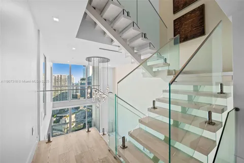 $2,995,000 | 90 Southwest 3rd Street, Unit PH15, Miami, FL 33130