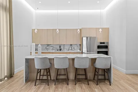 $2,995,000 | 90 Southwest 3rd Street, Unit PH15, Miami, FL 33130