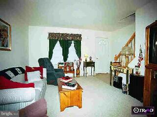 147 Bainbridge Circle Sinking Spring, PA 19608 - Photo 3 of 6