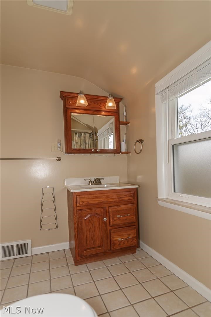 1143 Brainard Road Lyndhurst, OH 44124 - Photo 12 of 35