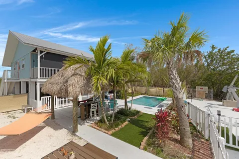 $1,299,900 | 3746 Park Avenue, Big Pine Key, FL 33043